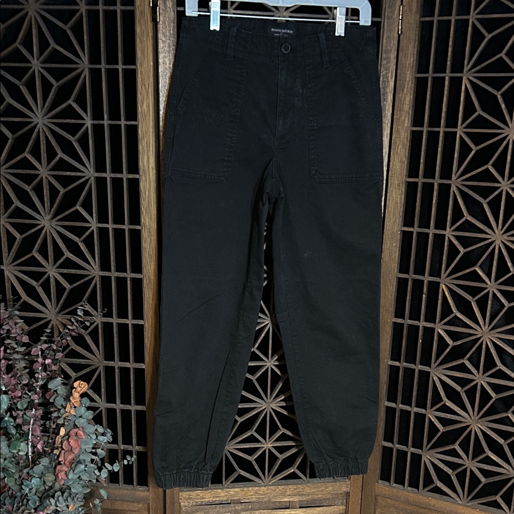 BANANA REPUBLIC BLACK CARGO PANTS 4